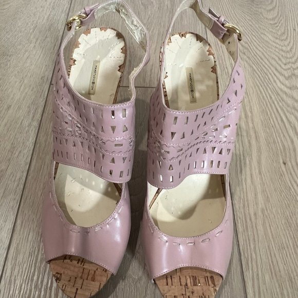 Pink leather upper Maxstudio contemporary slingback heel with cutouts - Picture 2 of 11